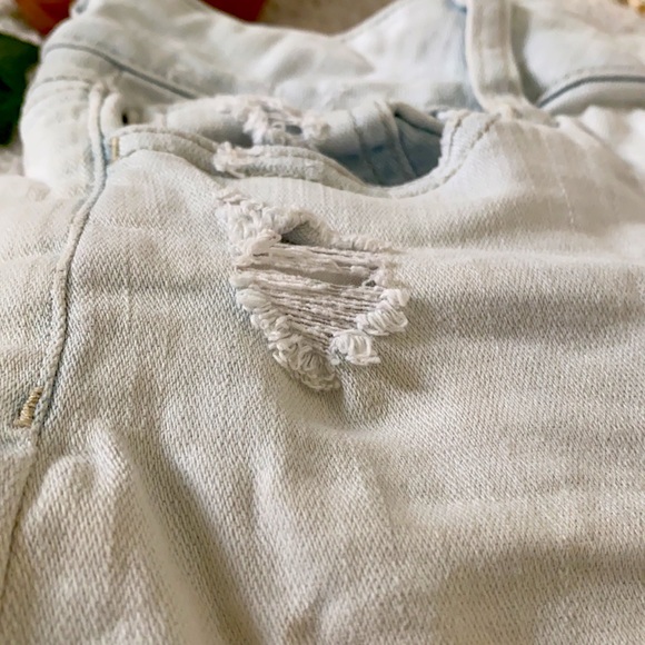 Jean shorts with rips - Picture 2 of 6